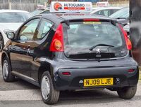 PEUGEOT 107