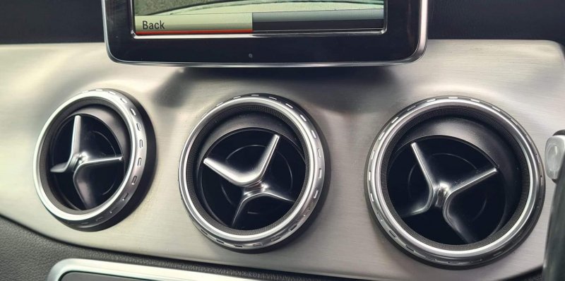 MERCEDES-BENZ GLA CLASS