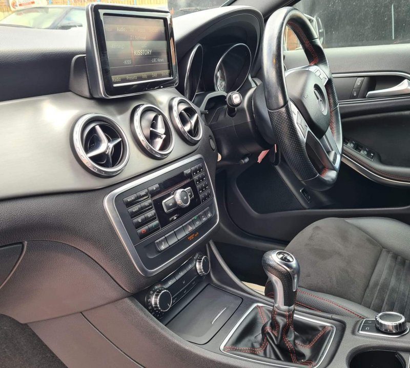 MERCEDES-BENZ GLA CLASS