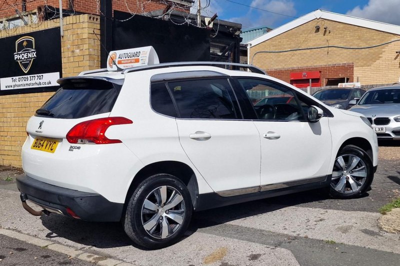 PEUGEOT 2008