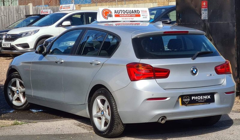 BMW 1 SERIES