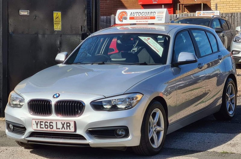 BMW 1 SERIES