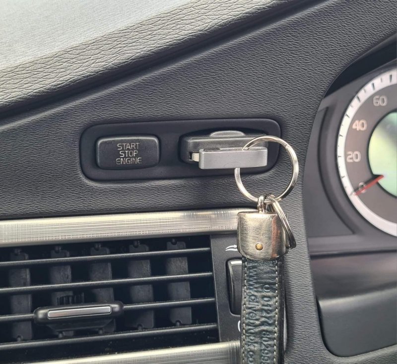 VOLVO S80