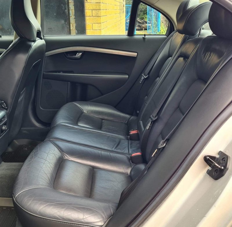 VOLVO S80