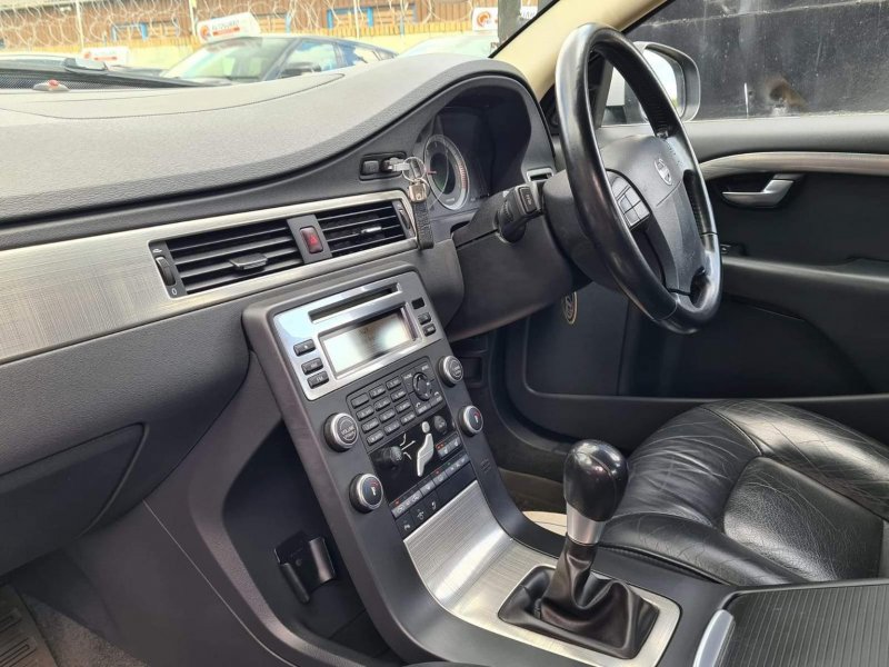 VOLVO S80