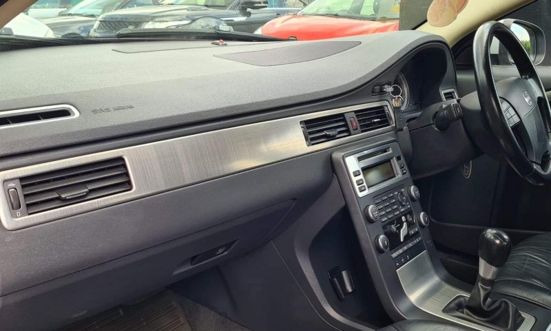 VOLVO S80